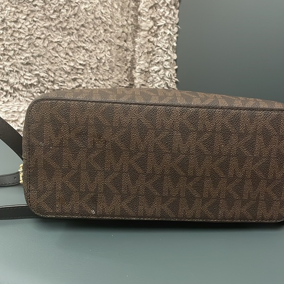 Michael Kors Large Cindy Backpack - Picture 8 of 10